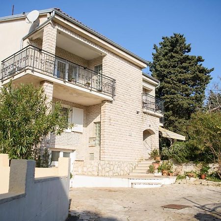 Villa Claudia Beach Apartment Premantura Buitenkant foto