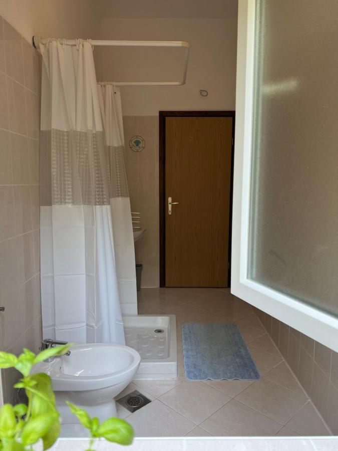 Villa Claudia Beach Apartment Premantura Buitenkant foto